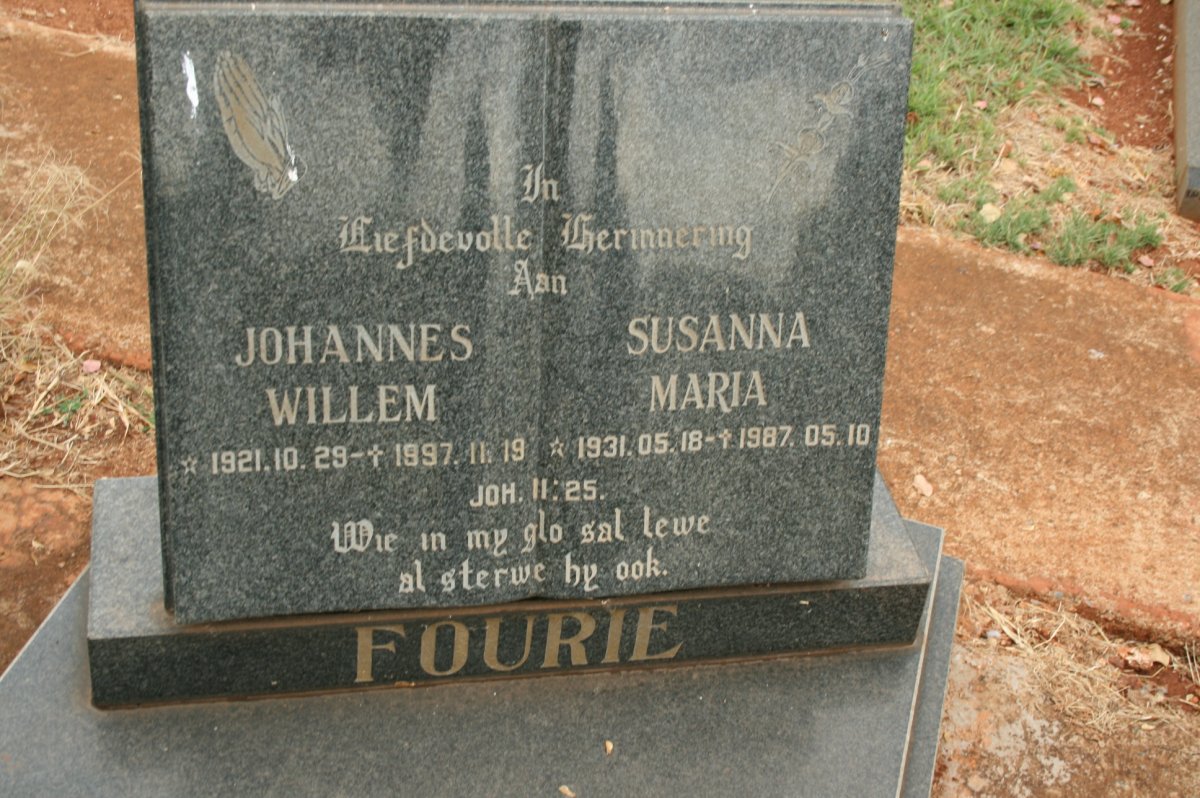 FOURIE Johannes Willem 1921-1997 &amp; Susanna Maria 1931-1987