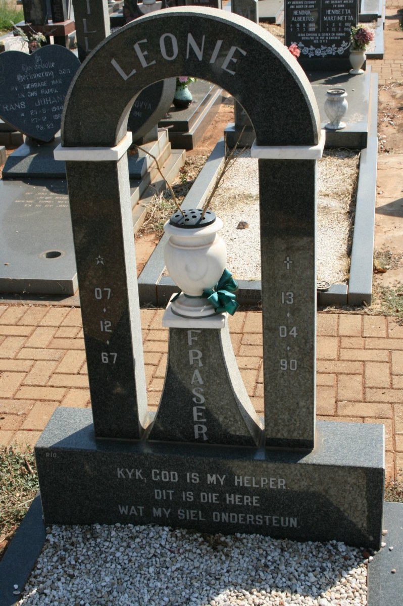 FRASER Leonie 1967-1990