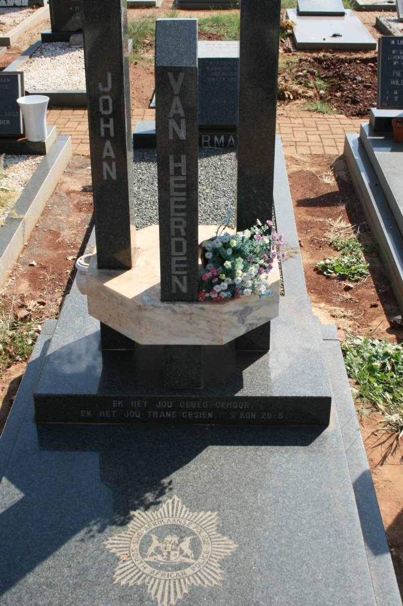 HEERDEN Johan, van 1938-1990