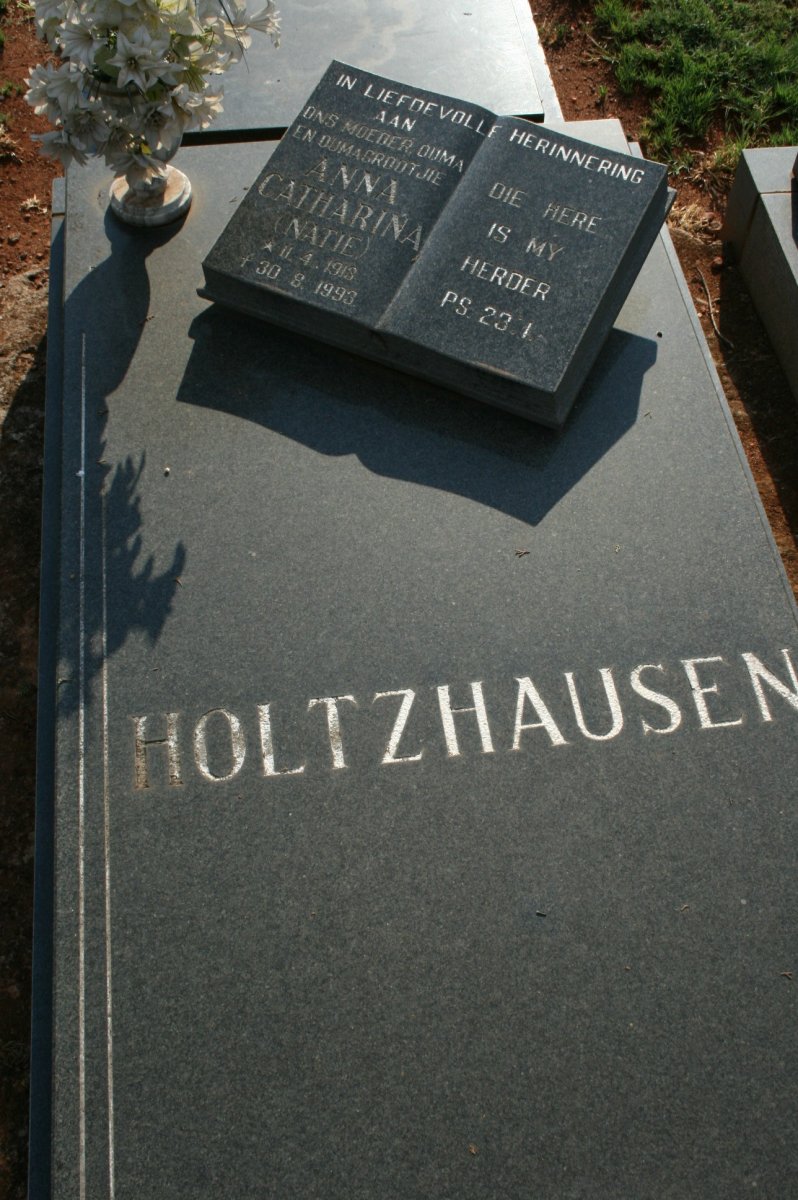 HOLTZHAUSEN Anna Catharina 1913-1993