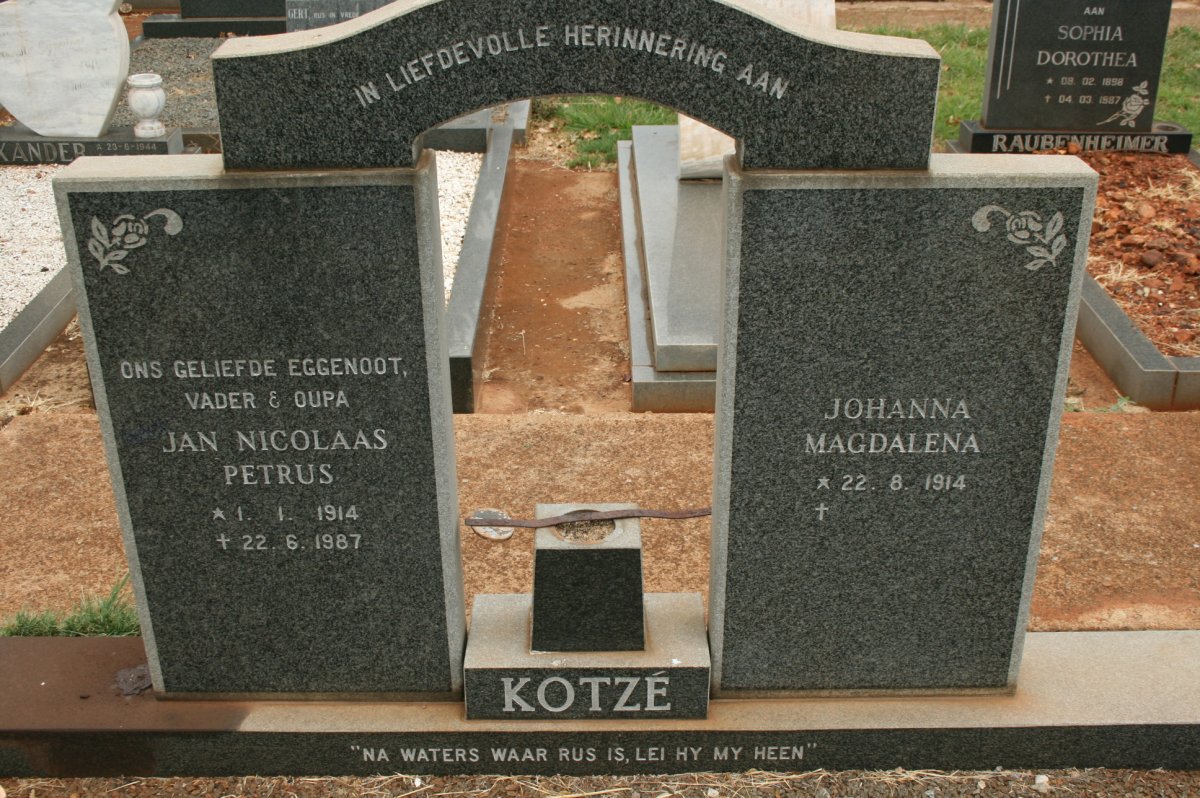 KOTZÉ Jan Nicolaas Petrus 1914-1987 &amp; Johanna Magdalena 1914-