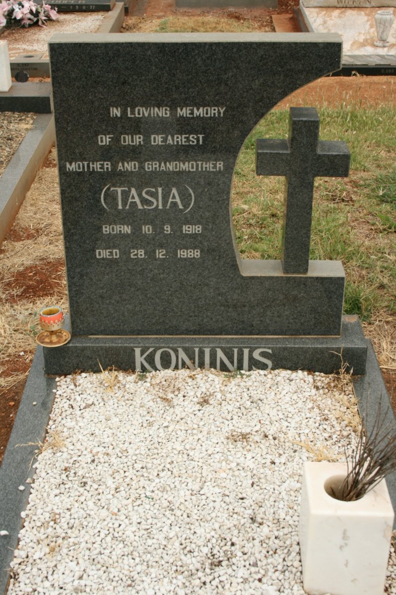 KONINIS Tasia 1918-1988