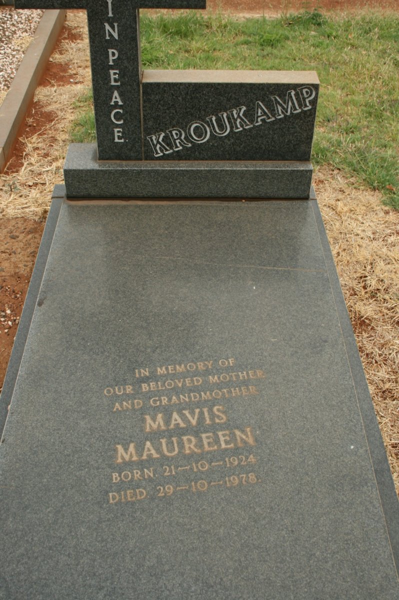 KROUKAMP Mavis Maureen 1924-1978