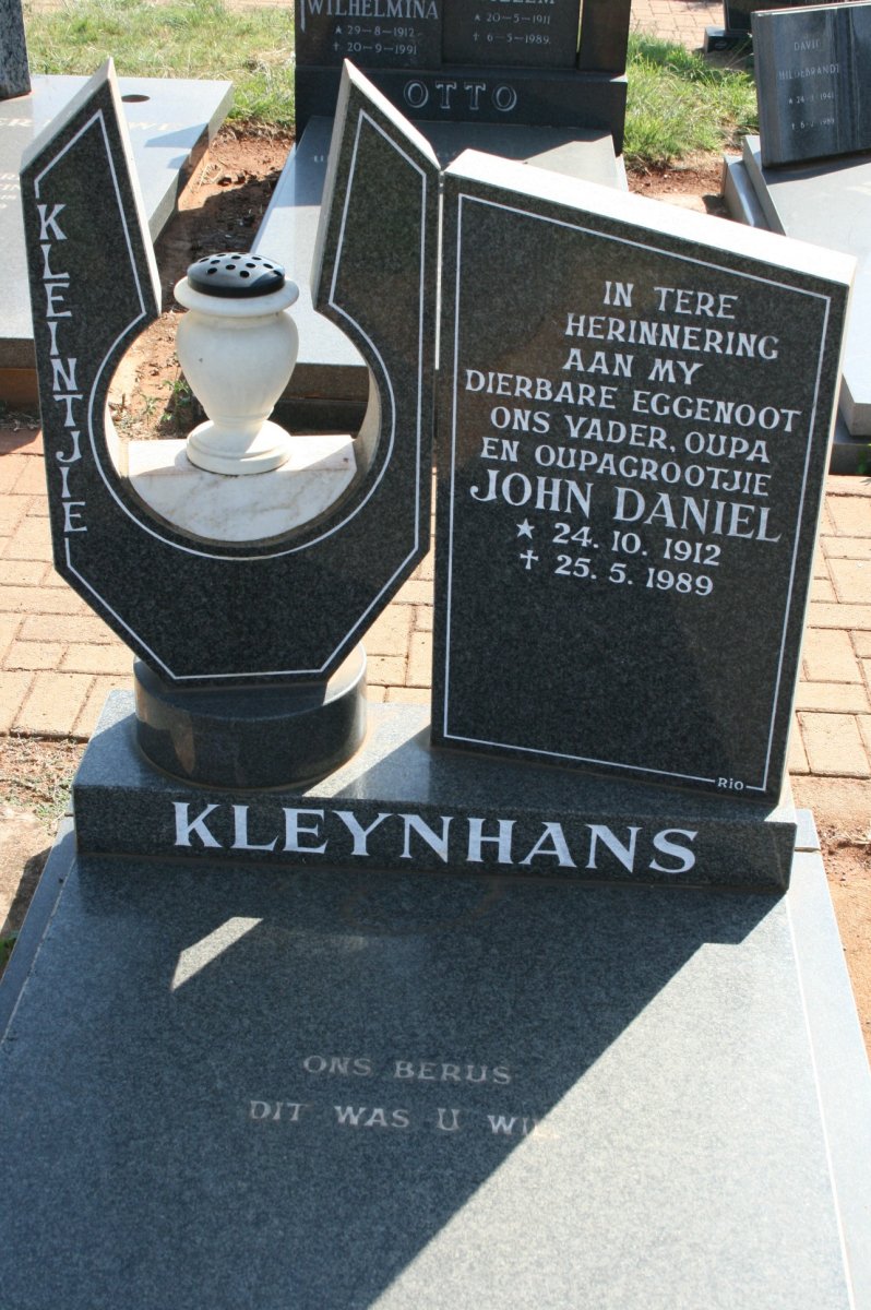 KLEYNHANS John Daniel 1912-1989