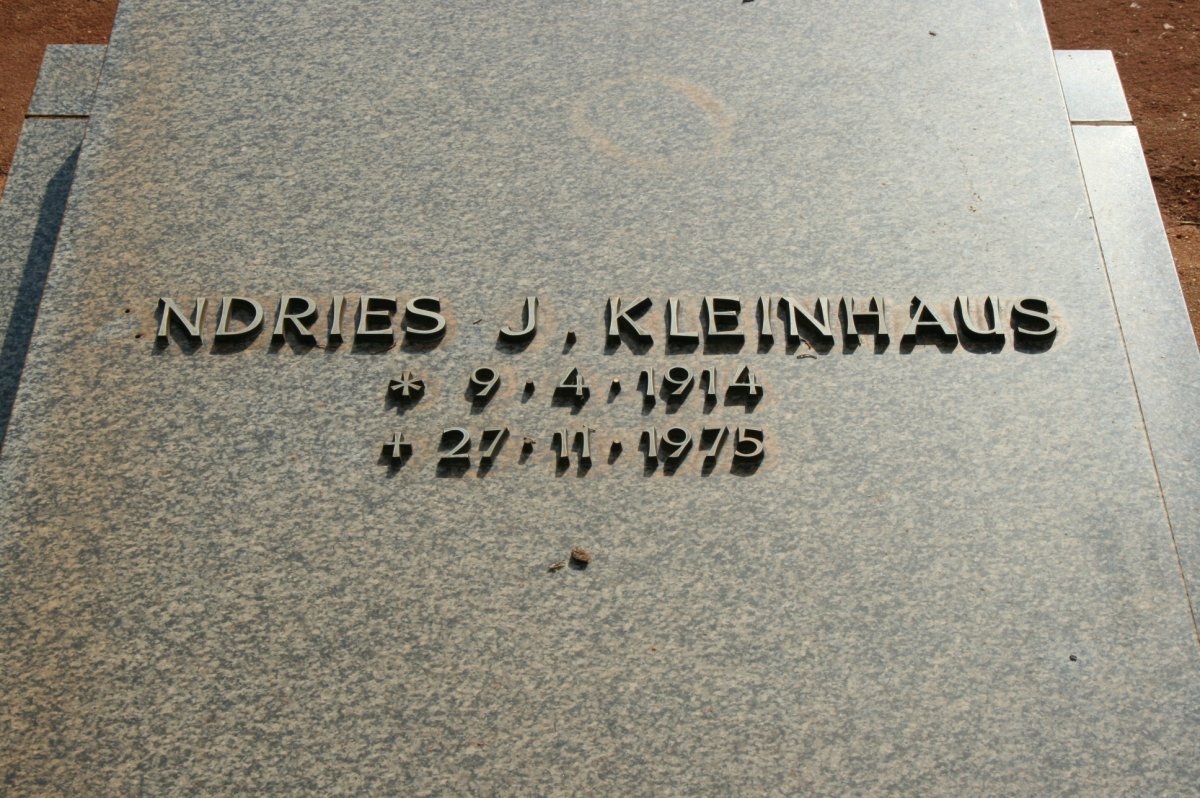 KLEINHAUS Andries J. 1914-1975