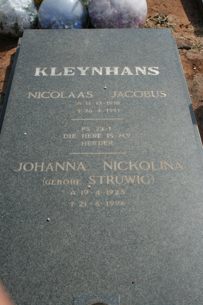 KLEYNHANS Nicholaas Jacobus 1918-1991 &amp; Anna Nickolina STRUWIG 1925-1996