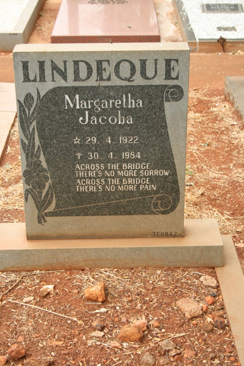 LINDEQUE Margaretha Jacoba 1922-1984