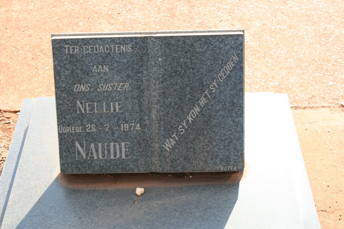 NAUDE Nellie -1974