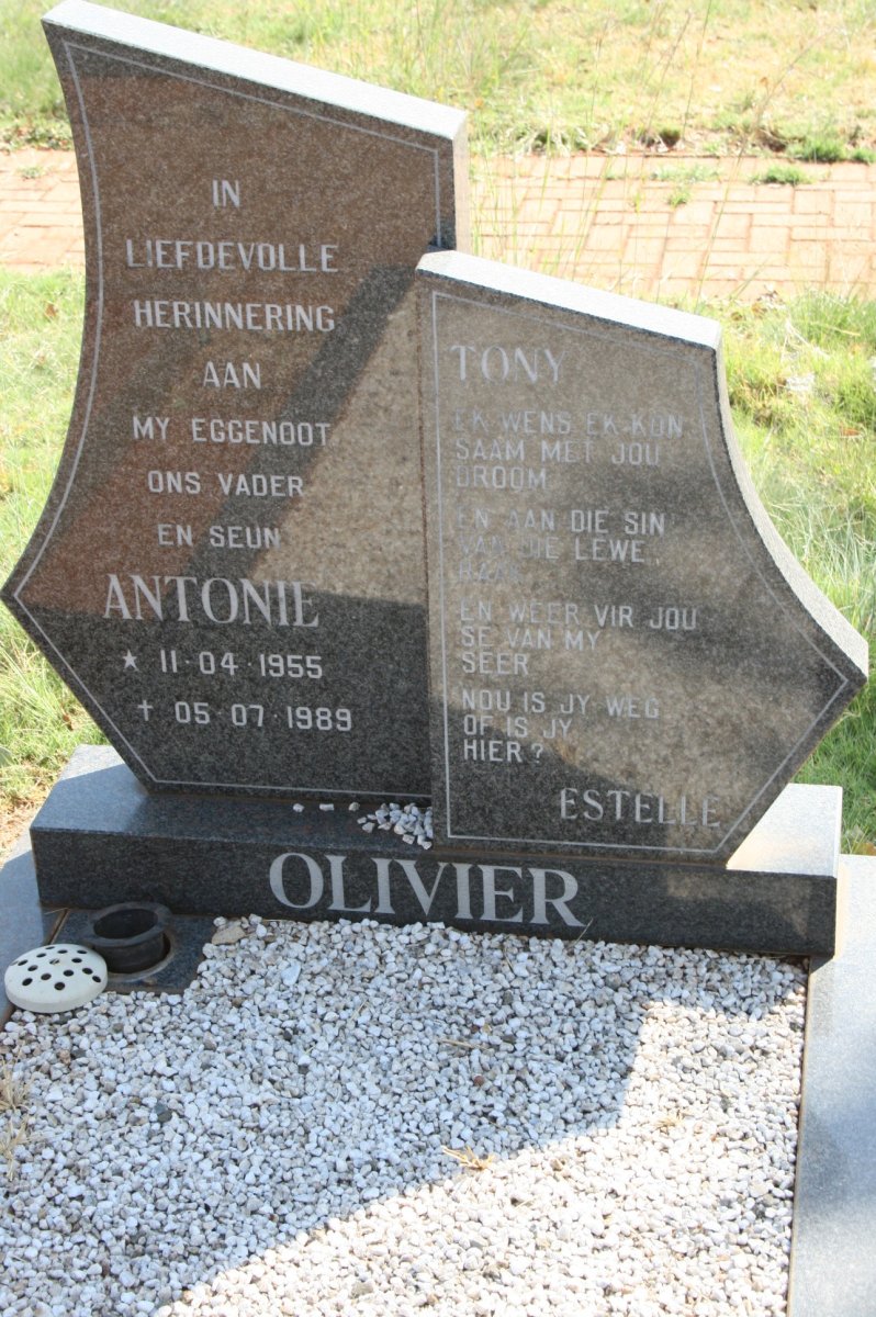 OLIVIER Antonie 1955-1989