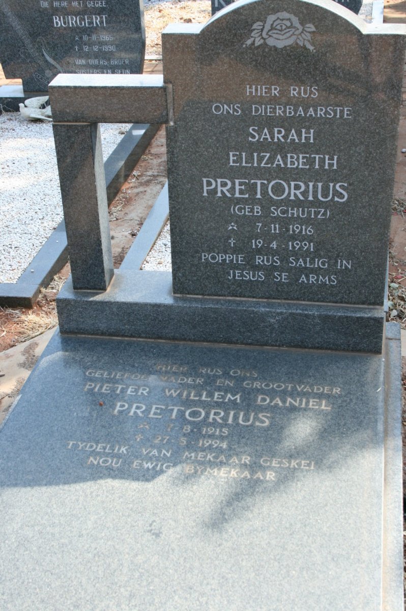 PRETORIUS Pieter Willem Daniel 1915-1994 &amp; Sara Elizabeth SCHULTZ 1916-1991