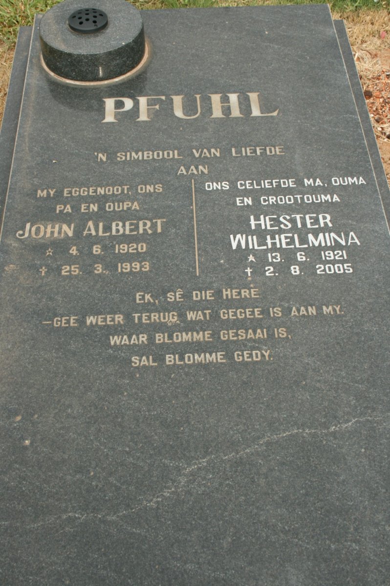PFUHL John Albert 1920-1993 &amp; Hester Wilhelmina 1921-2005
