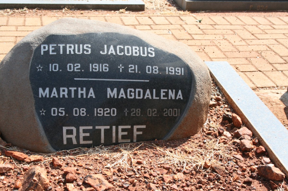 RETIEF Petrus Jacobus 1916-1991 &amp; Martha Magdalena 1920-2001