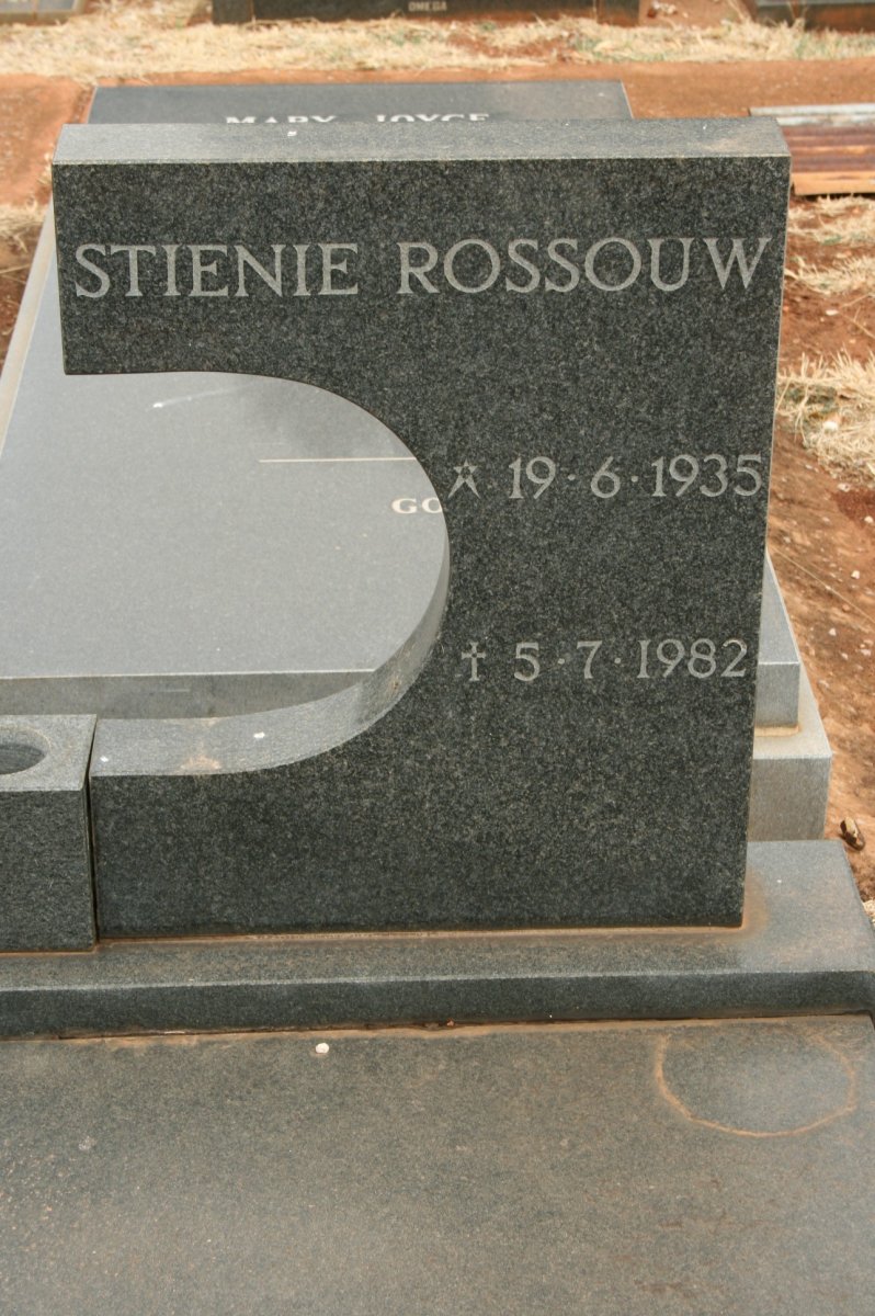 ROSSOUW Stienie 1935-1982