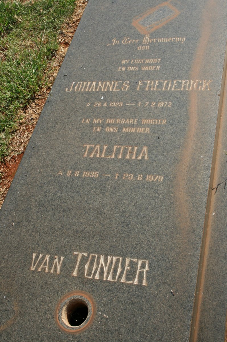 TONDER Johannes Frederick, van 1929-1972 &amp; Talitha 1935-1979