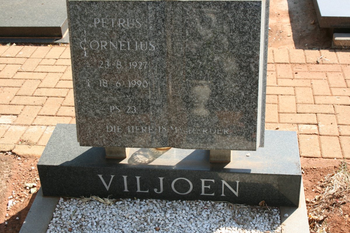 VILJOEN Petrus Cornelius 1927-1990