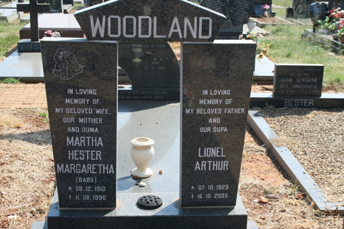 WOODLAND Lionel Arthur 1923-2005 &amp; Martha Hester Margaretha 1910-1990