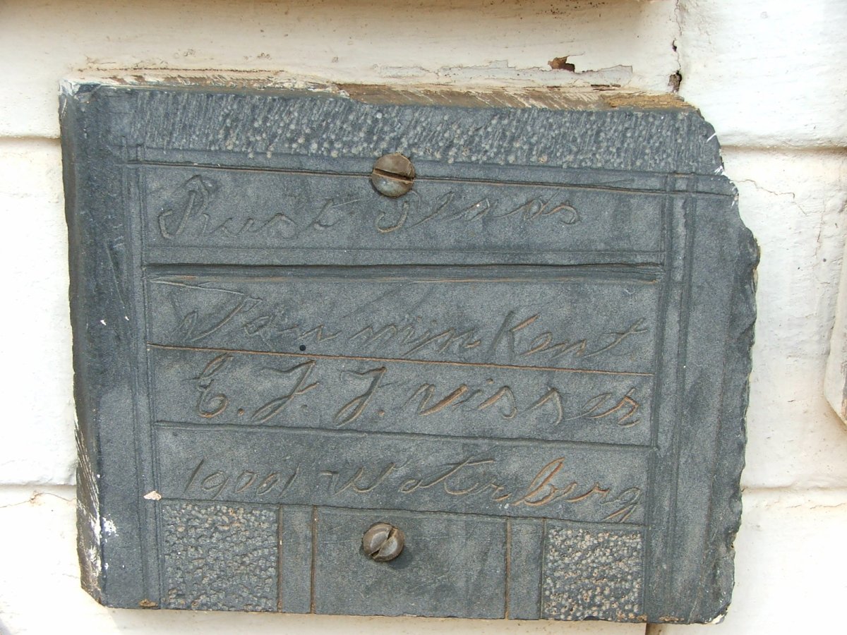 VISSER E.J.J.