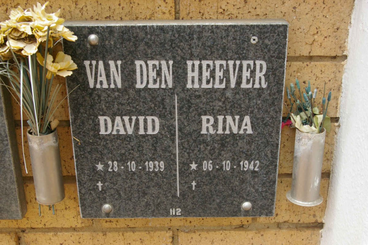 HEEVER David, van den 1939- &amp; Rina 1942-