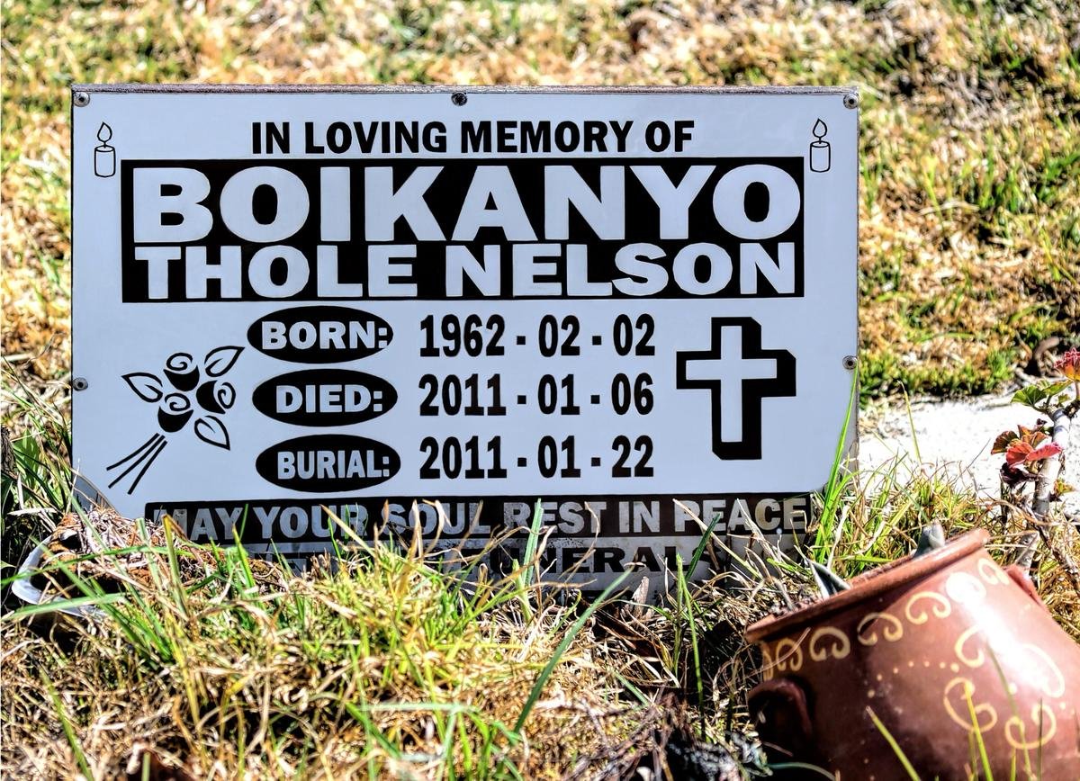 BOIKANYO Thole Nelson 1962-2011
