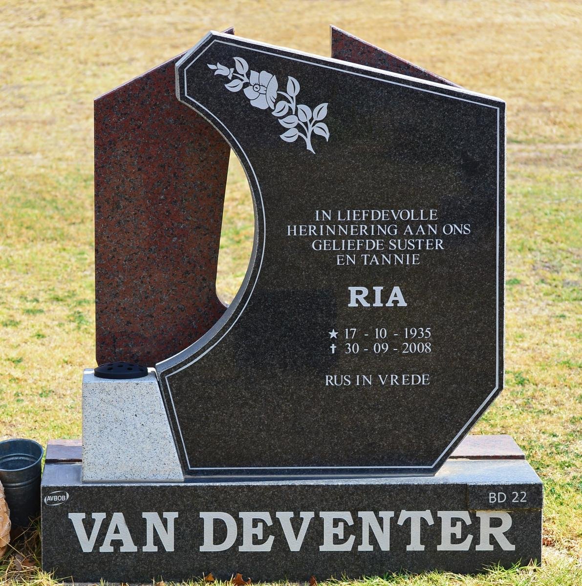 DEVENTER Maria, van 1935-2008