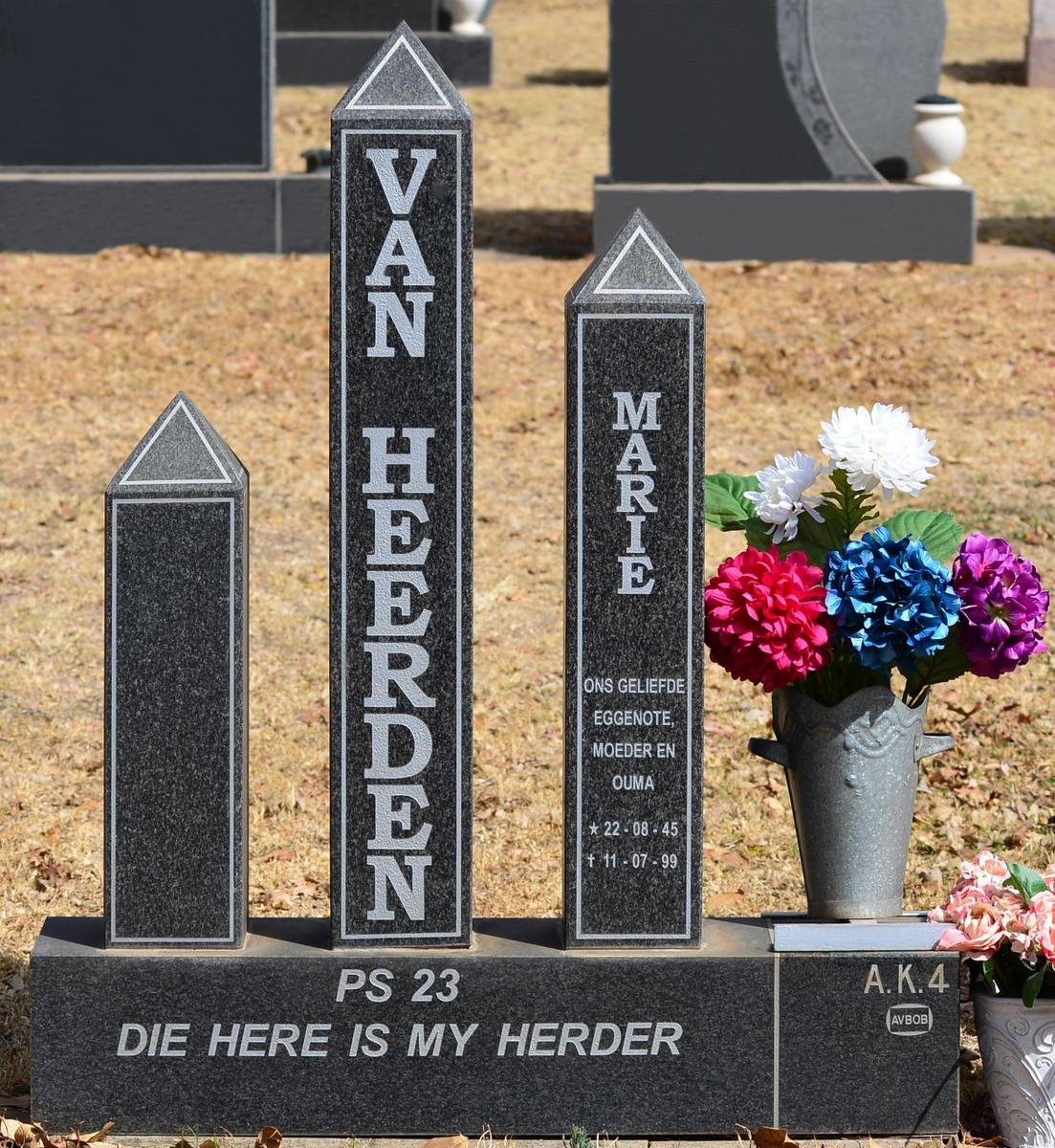 HEERDEN Marie, van 1945-1999