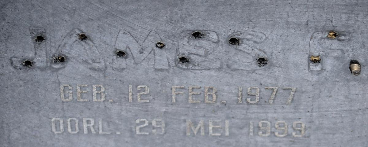 ROBINSEN James F. 1977-1999