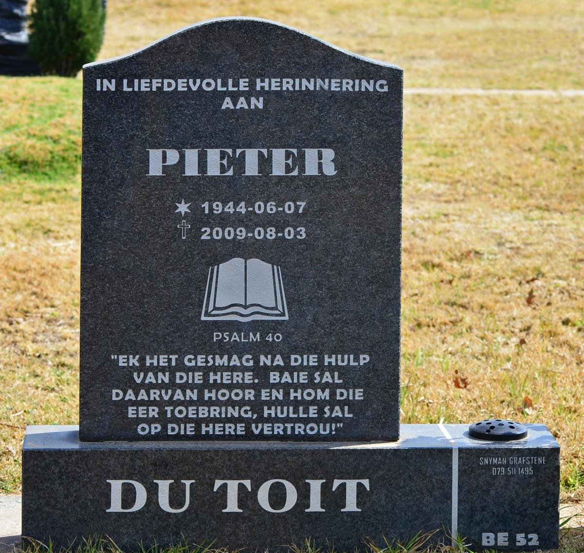 TOIT Pieter, du 1944-2009