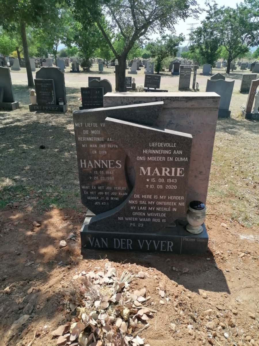 VYVER Hannes, van der 1942-1998 &amp; Marie 1943-2020