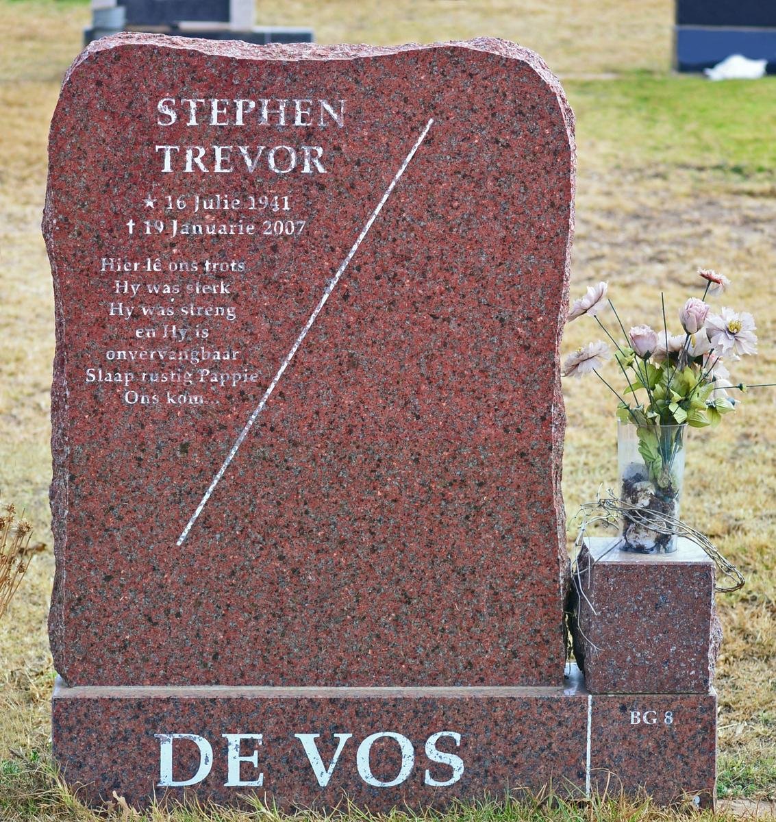 VOS Stephen Trevor, de 1941-2007