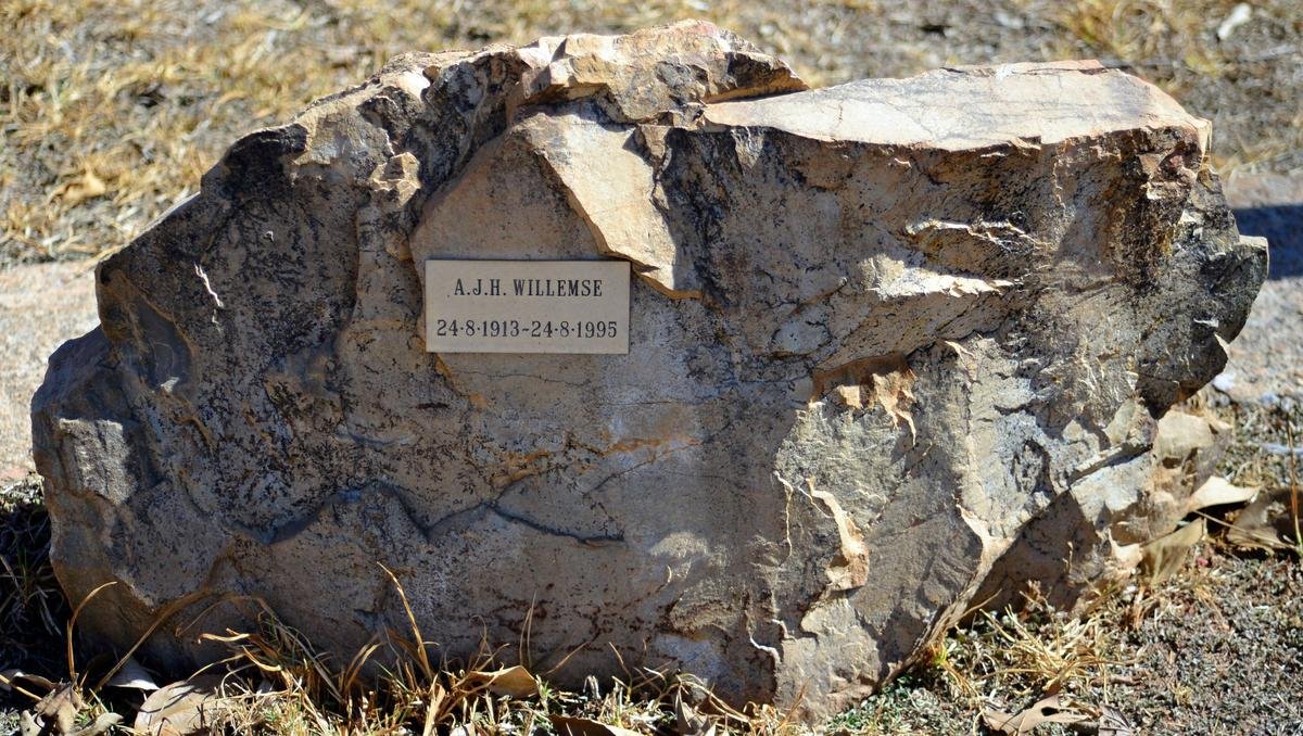 WILLEMSE A.J.H. 1913-1995