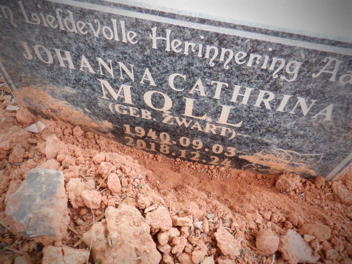 MOLL Johanna Cathrina nee ZWART 1940-2018