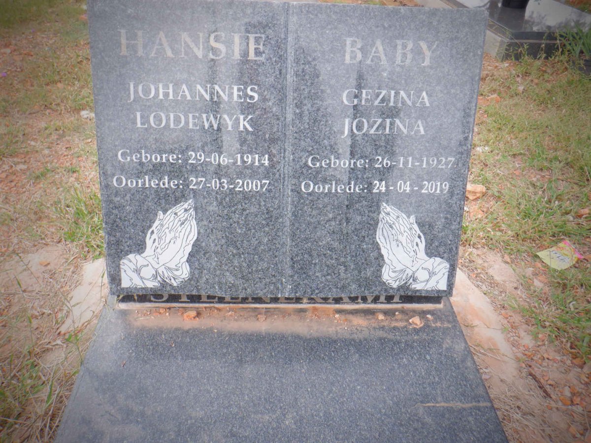 STEENEKAMP Johannes Lodewyk 1914-2007 &amp; Gezina Jozina 1927-2019