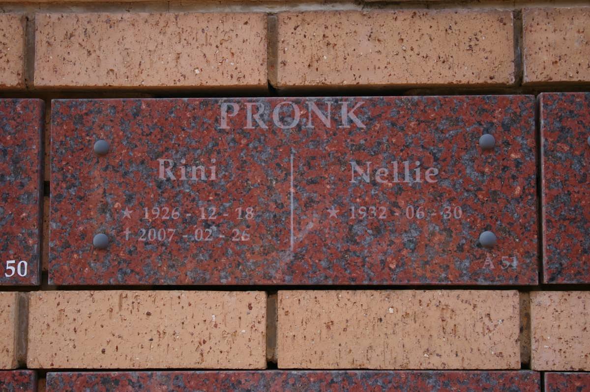PRONK Rini 1926-2007 :: Nellie 1932-