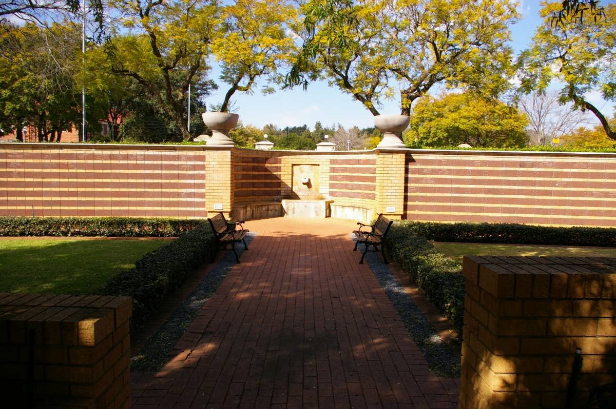 3. Gedenkmuur