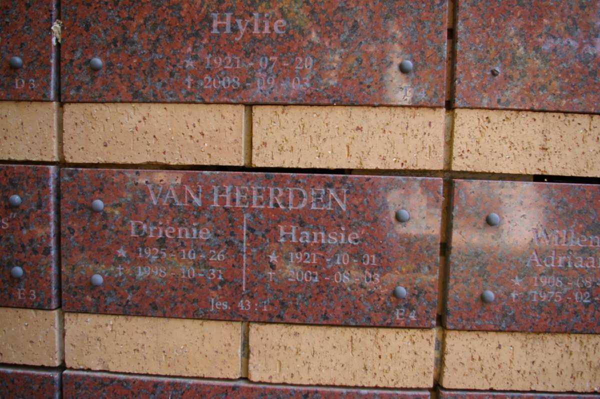 HEERDEN Hansie, van 1921-2001 &amp; Drienie 1925-1998 :: ? Hylie 1921-2008