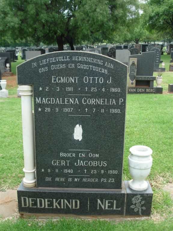 DEDEKIND Egmont Otto J. 1911-1980 &amp; Magdalena Cornelia P. 1907-1980 NEL :: DEDEKIND Gert Jacobus 1940-1980