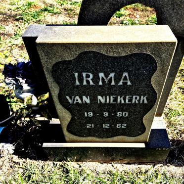 NIEKERK Irma, van 1980-1982