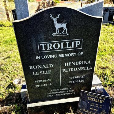 TROLLIP Ronald Leslie 1932-2014 & Hendrina Petronella 1933-2017
