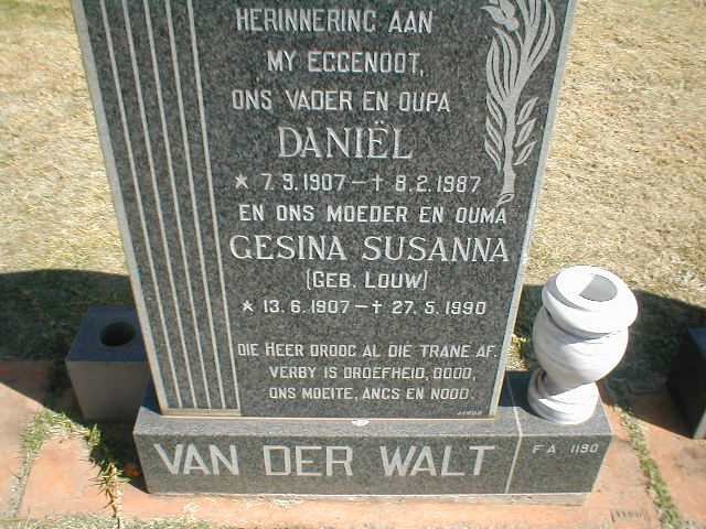 WALT Daniël, van der 1907-1987 &amp; Gesina Susanna LOUW 1907-1990
