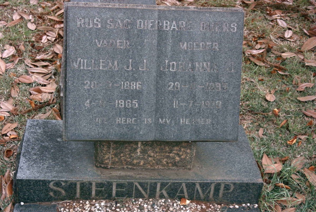 STEENKAMP Willem J.J. 1886-1965 &amp; Johanna J. 1895-19?0