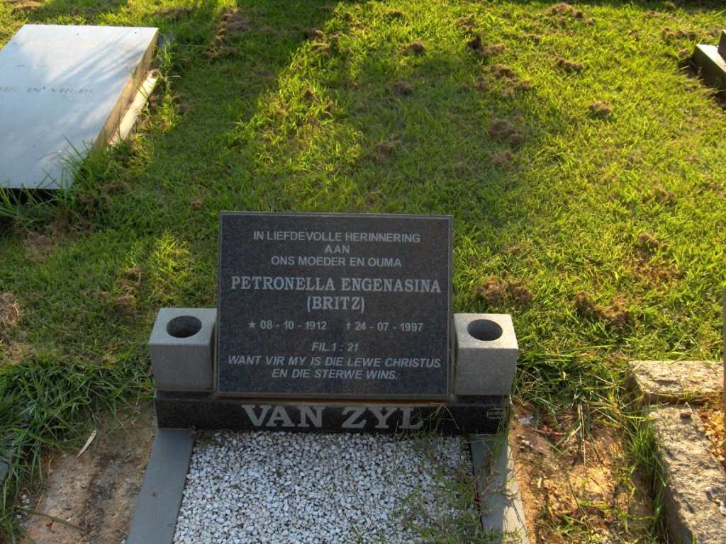 ZYL Petronella Engenasina, van nee BRITZ 1912-1997