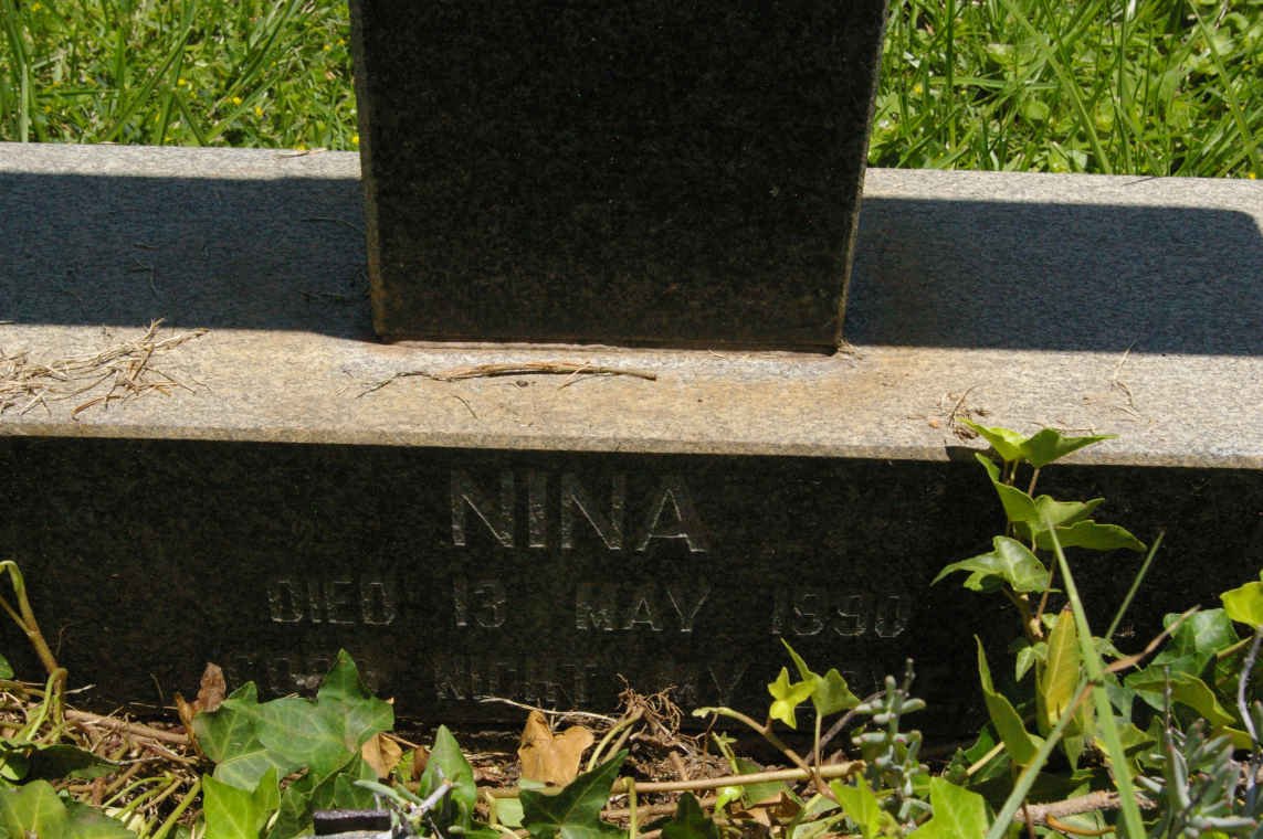 MELLENEY Nina -1990