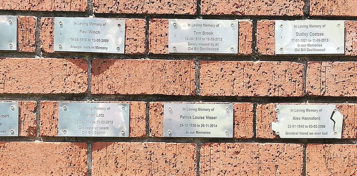 WINCH Paul 1918-2009 :: BROOK Tom 1916-2013 :: COETZEE Dudley 1921-2013 :: LOTZ Johan 1934-2012