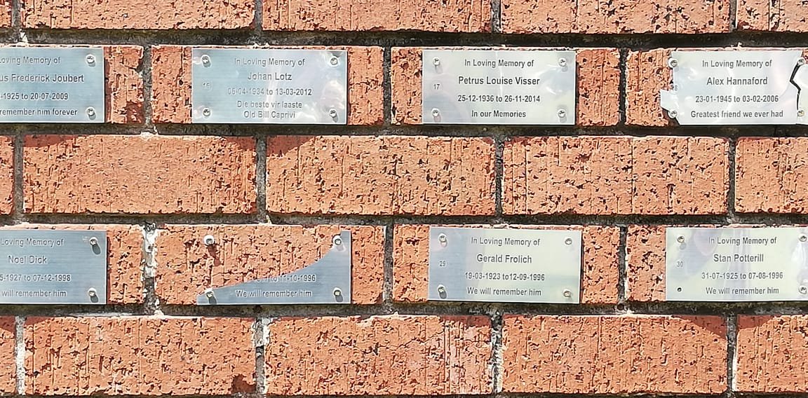 LOTZ Johan 1934-2012 :: VISSER Petrus Louise 1936-2014 :: HANNAFORD Alex 1945-2006 :: DICK Noel 1927-1998