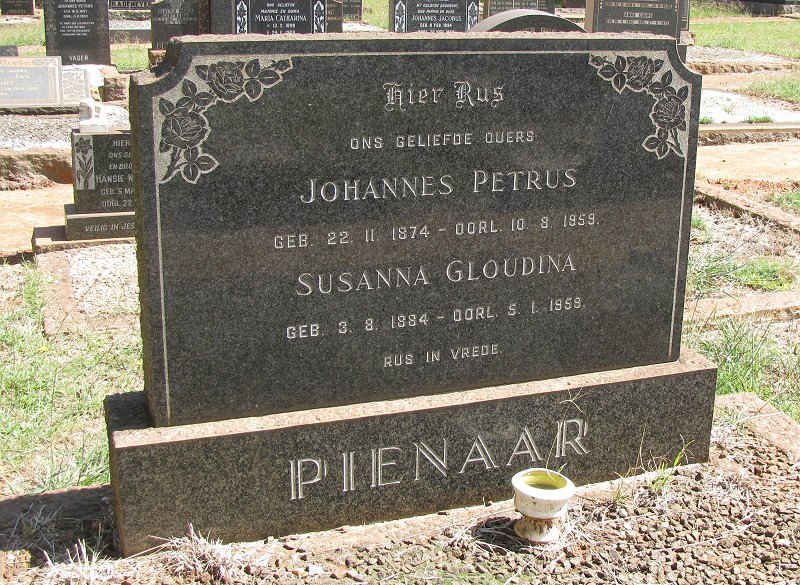 PIENAAR Johannes Petrus 1874-1959 &amp; Susanna Gloudina 1884-1858