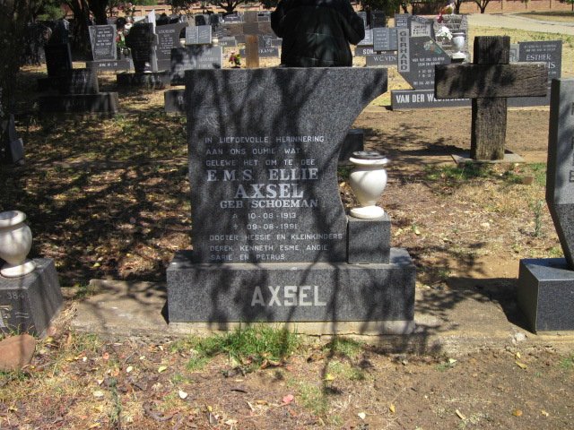 AXSEL E.M.S. nee SCHOEMAN 1913-1991