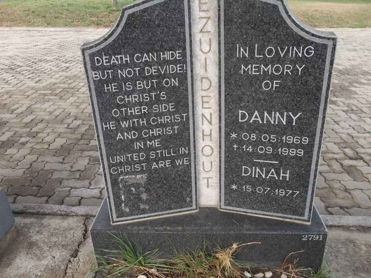 BEZUIDENHOUT Danny 1969-1999 &amp; Dinah 1977-