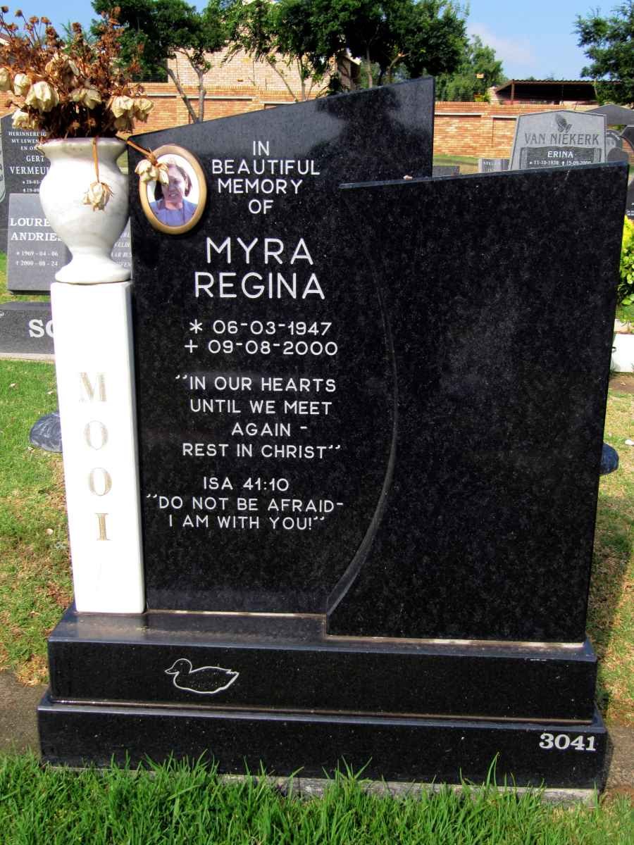 MOOI Myra Regina 1947-2000