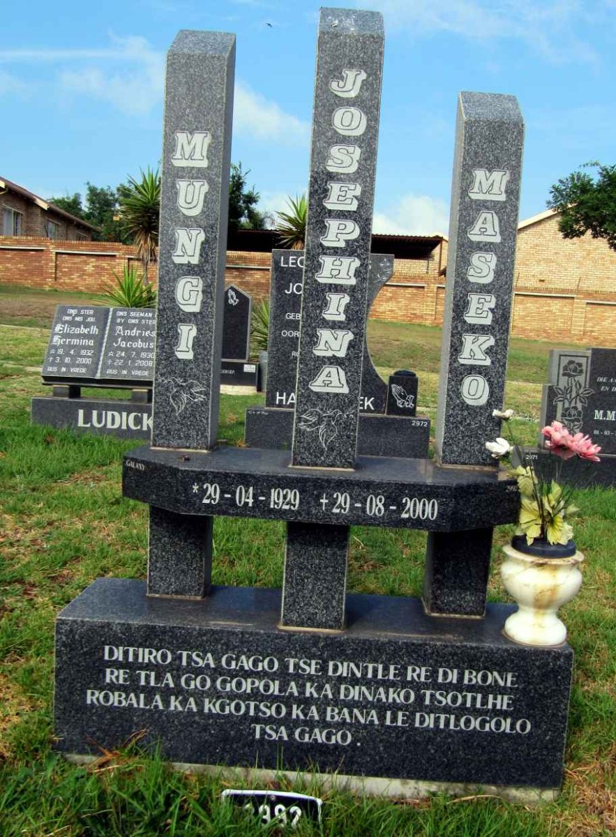 MASEKO Mungi Josephina 1929-2000
