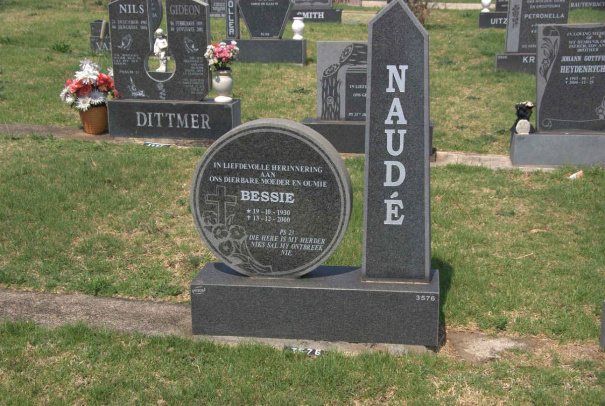 NAUDE Bessie 1930-2000